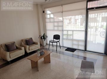 Casa · 95m² · 7 Ambientes · Longchamps, Oficina en Venta. 7 Ambientes. 6 Despachos, Baños Caballeros Damas.