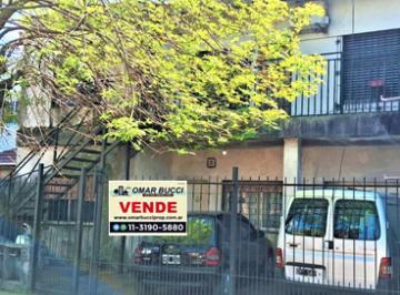Casa · 175m² · 7 Ambientes · 3 Cocheras · Casa en Moron Venta en Block 6 Dorm. 3 Baños Retasada!