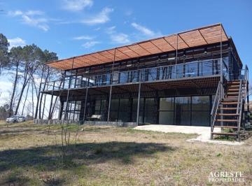 Casa de 10 ambientes, Potrero de Garay · Casa en Barrio Cerrado de Estilo Industrial a Orillas del Arroyo