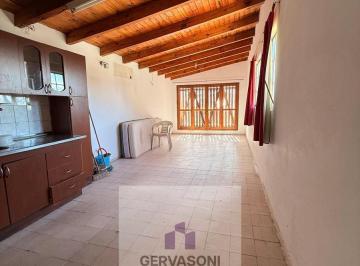 Casa · 484ha · 3 Ambientes · 1 Cochera · Venta Casa a Reciclar en Carlos Paz 1 Dorm. - Pileta - Quincho - Cochera