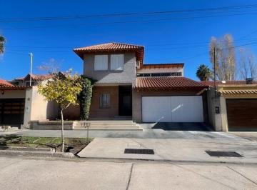 Casa · 299m² · 9 Ambientes · 3 Cocheras · Casa en Venta - Barrio Jardín Maristas - Mendoza