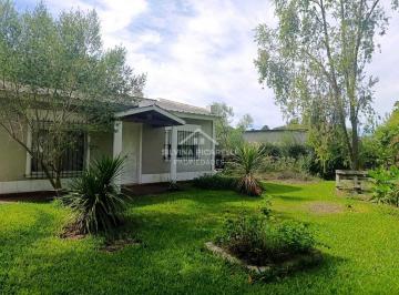 Casa · 87m² · 4 Ambientes · 1 Cochera · Venta - Casa - Sobre Calle Principal - Toma Permuta - Parque Sakura