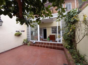 PH de 2 ambientes, Villa del Parque · Apto Credito. Sin Expensas PH 2 Ambientes, con Patio, Villa del Parque.