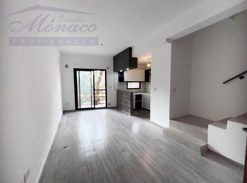 PH · 64m² · 3 Ambientes · PH 3 Amb. Al Frente, con Balcón y Patio! a Estrenar!