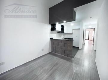 Departamento · 43m² · 2 Ambientes · A Estrenar. Excelente 2 Amb. Al Frente Pb con Patio!