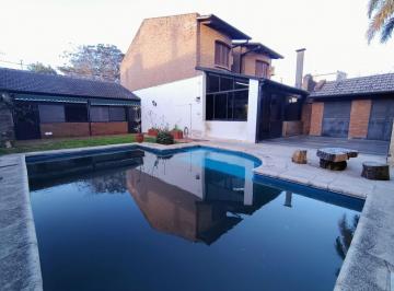 Casa · 273m² · 10 Ambientes · 2 Cocheras · Imponente Propiedad Santa Fe