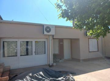 Casa · 93m² · 3 Ambientes · 1 Cochera · Casa en Esperanza - Soutomayor 2022