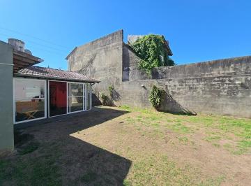 Casa · 76m² · 3 Ambientes · 1 Cochera · Casa Lote Propio de 257 m² - Villa Ballester