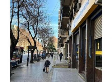 Local comercial · 369m² · Excelente Local Comercia en La Boca con Renta