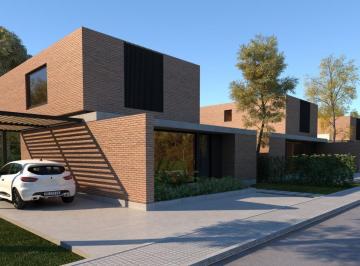 Casa · 115m² · 3 Ambientes · 1 Cochera · Casa de Dorm. con Cochera en Aldea, Fisherton