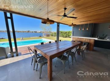 Casa · 285m² · 7 Ambientes · 4 Cocheras · Casa a La Laguna en San Gabriel
