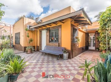 Casa · 82m² · 4 Ambientes · Venta Casa PH 4 Ambientes con Patio en Villa Bonich