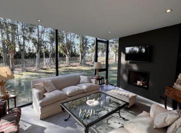 Casa · 170m² · 4 Ambientes · 3 Cocheras · Casa 4 Ambientes en Barrancas San Benito