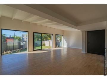 Casa · 240m² · 5 Ambientes · 2 Cocheras · Casa a Estrenar en Pinos de Anchorena