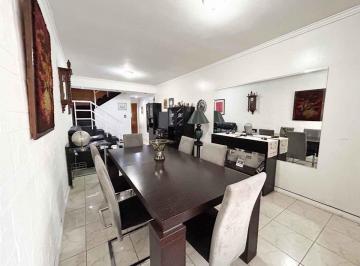 Casa · 100m² · 5 Ambientes · 1 Cochera · Venta Casa Triplex 5 Amb - Parque Patricios C/coch