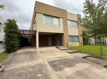 Casa · 270m² · 5 Ambientes · 4 Cocheras · Casa en Venta en Tipas, Nordelta, Tigre