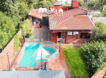 Casa · 150m² · 3 Ambientes · 2 Cocheras · Casa en Venta - Escobar