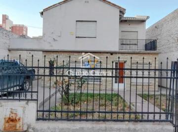 Casa · 188m² · 3 Dormitorios · Venta en Av Alem