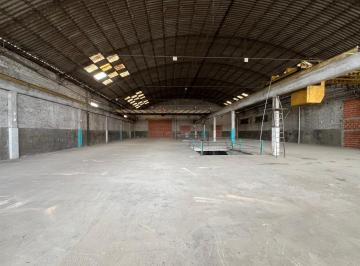 Depósito · 2200m² · Depósito en Alquiler en Avellaneda, G. B. a. Zona Sur, Argentina