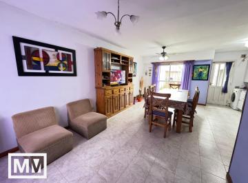 Casa · 80m² · 4 Ambientes · 2 Cocheras · Casa en Constitución