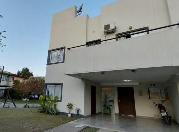 Casa · 150m² · 4 Ambientes · 2 Cocheras · Casa 3d, en Venta en Barrio Privado Las Cañitas, Yerba Buena