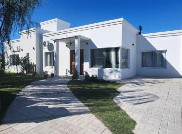 Casa · 191m² · 5 Ambientes · 2 Cocheras · Casa en Venta - Barrio Lagos de Canning