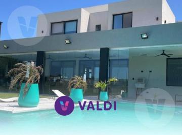 Casa · 227m² · 6 Ambientes · 2 Cocheras · Casa en Venta - Barrio San Simon, Canning Apto Permuta