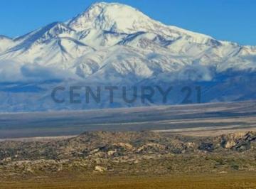 Campo · 60m² · Century 21 Vende 60 Hectáreas de Chacra en Valle de Uco