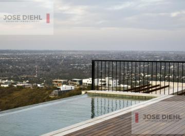 Casa · 350m² · 7 Ambientes · 3 Cocheras · Casa en Venta en La Deseada con Vistas a Las Sierras y Excelente Calidad Constructiva