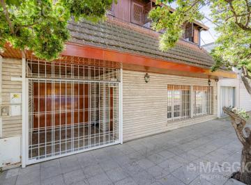Casa · 160m² · 4 Ambientes · 1 Cochera · Venta Casa en Villa Sarmiento