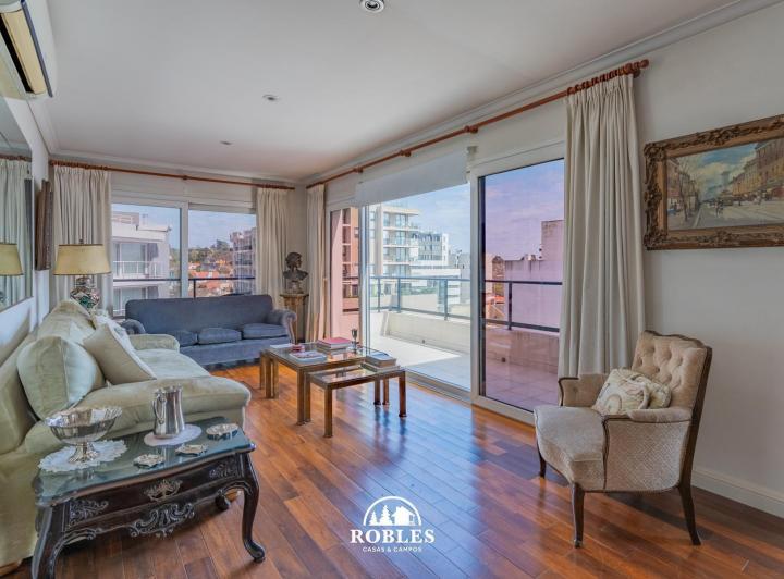 Departamento · 145m² · 3 Ambientes · 1 Cochera