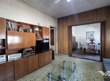 PH · 134m² · 4 Ambientes · En Venta PH 4 Amb. Independiente, Frente con Patio y Terraza. V. Martelli