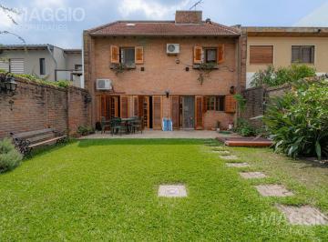 Casa · 230m² · 4 Ambientes · 1 Cochera · Casa Venta en Ramos Mejia