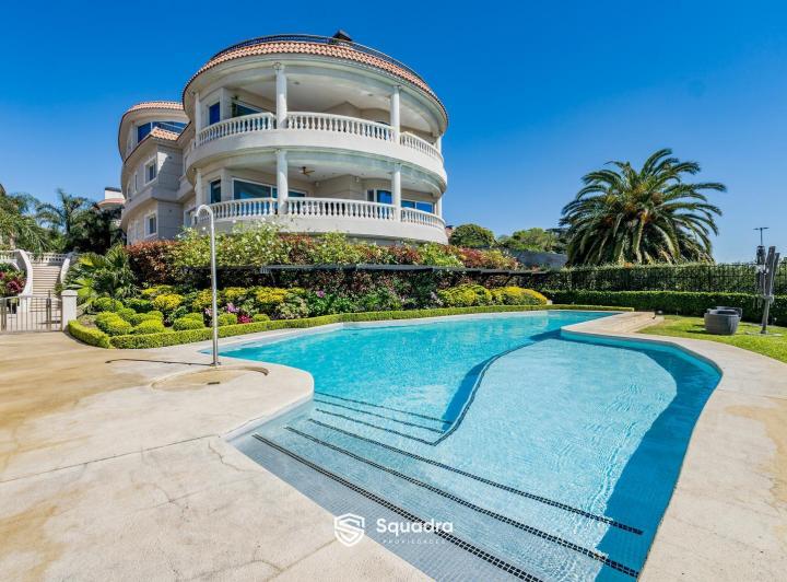 Departamento · 205m² · 7 Ambientes · 1 Cochera