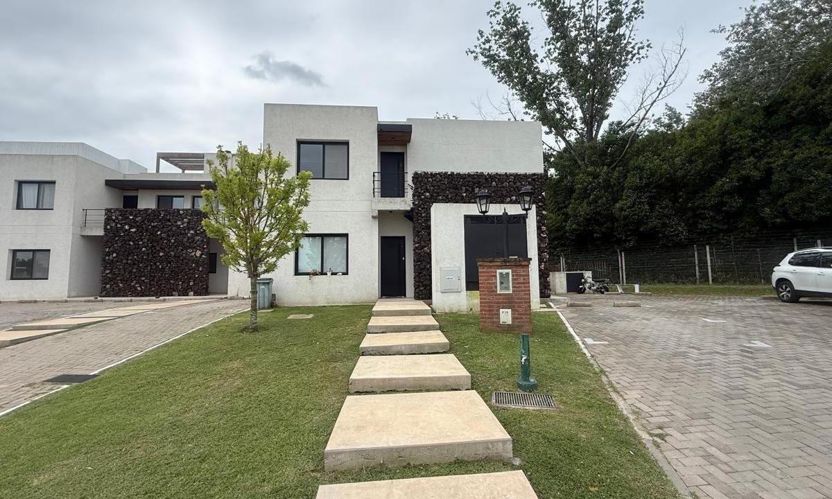 de 3 Ambientes con terraza y Parrilla,  Altos de Campo Grande, Pilar