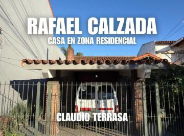 Casa · 110m² · 3 Ambientes · 1 Cochera · Chalet en Venta en R. Calzada