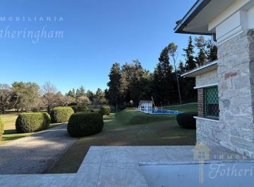 Casa · 1127400m² · 27 Ambientes · 2 Cocheras · Propiedad Exclusiva en Venta| Bº Gomez| Santa Rosa de Calamuchita