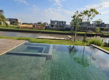 Casa · 475m² · 8 Ambientes · 4 Cocheras · Casa en El Yacht Nordelta en Venta
