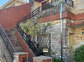 Casa de 3 ambientes, La Matanza · 2 Casas Construidas Sobre Lote de 350 m² en Venta, Ramos Mejía