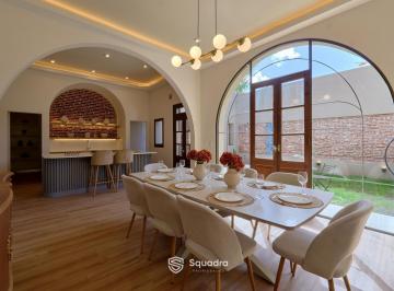 Estar comedor · Venta - Casa 3 Dorm. Comodín, Cochera Jardín y Piscina - Barrio Lourdes, Rosario.