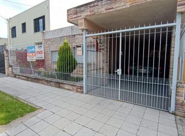 CVI-CVI-150_2 · Casa con Gran Parque y Parrilla a La Venta