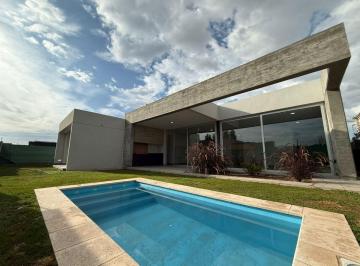 Casa de 4 ambientes, Luján de Cuyo · Casa a Estrenar Barrio Gran Boedo