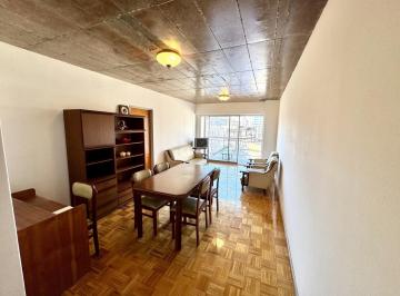 Departamento · 63m² · 3 Ambientes · 1 Cochera · Venta Departamento Centro Dos Dorm. Balcón Corrido Al Frente