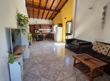 Casa · 74m² · 4 Ambientes · 1 Cochera · Casa 4 Ambientes con Cochcera y Patio Lote Propio