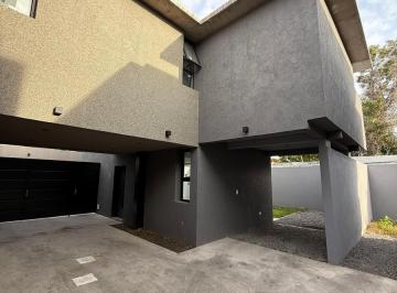Casa · 111m² · 4 Ambientes · 1 Cochera · Casa Duplex en Condominio Cerrado - Adrogué