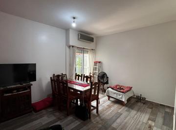Departamento de 3 ambientes, Flores · Hermoso Tres Ambientes con Patio Todo Refaccionado en Boyaca y Avellaneda!