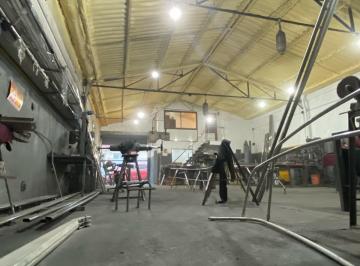 Bodega-Galpón · 200m² · 3 Ambientes · 1 Cochera · Venta Galpón 10 X 20 Oficina Comedor Baños Altura 3.5 Beccar