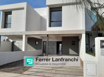 Casa · 152m² · 6 Ambientes · 2 Cocheras · Duplex Premium en Venta Etapa 3 Córdoba Docta 3 Dorm