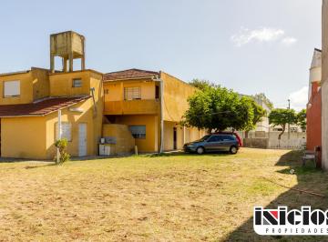 Departamento de 2 ambientes, Mar de Ajó · 10 Dptos: Quinteros Nº 430 E/ Montevideo y Blanco Encalada - Mar de Ajó - C855