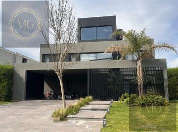 Casa · 394m² · 7 Ambientes · 2 Cocheras · Casa en Venta en Virazon Al Lago